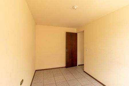Quarto 1 de apartamento para alugar com 2 quartos, 48m² em Uberaba, Curitiba