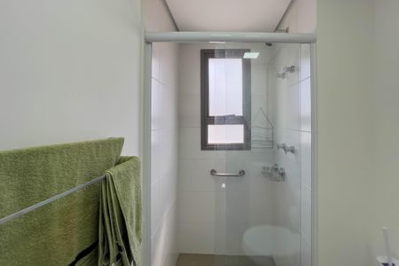 Apartamento à venda com 90m², 2 quartos e 1 vagaBanheiro do quarto 2