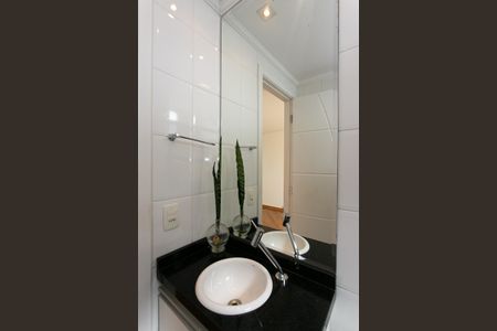 Apartamento para alugar com 55m², 2 quartos e 1 vaga Apartamento para alugar com 55m², 2 quartos e 1 vagaBanheiro