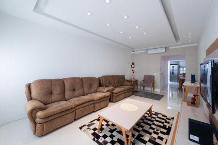 Sala de apartamento para alugar com 3 quartos, 100m² em Gonzaga, Santos