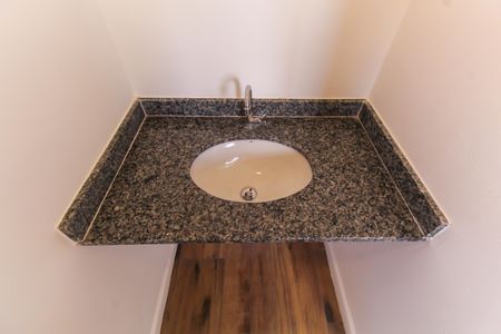 Apartamento para alugar com 40m², 2 quartos e sem vagaBanheiro