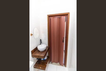 Casa à venda com 50m², 2 quartos e sem vaga Casa à venda com 50m², 2 quartos e sem vagaBanheiro