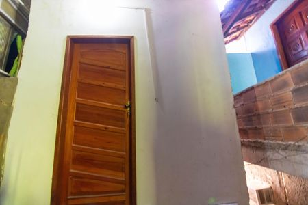 Casa à venda com 50m², 2 quartos e sem vaga Casa à venda com 50m², 2 quartos e sem vagaFachada