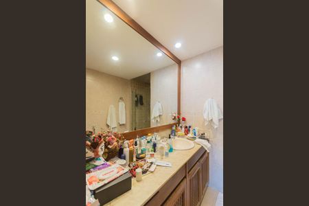 Apartamento à venda com 138m², 3 quartos e 2 vagasBanheiro Suíte 1