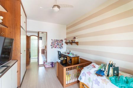 Apartamento à venda com 138m², 3 quartos e 2 vagasSuíte 2