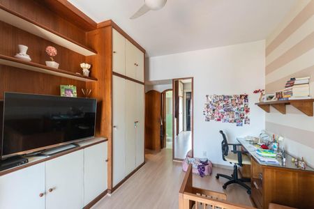 Apartamento à venda com 138m², 3 quartos e 2 vagasSuíte 2