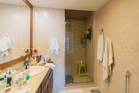 Apartamento à venda com 138m², 3 quartos e 2 vagasBanheiro Suíte 1