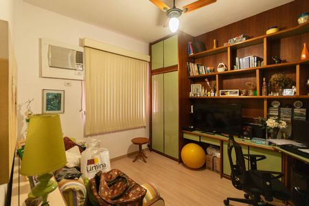 Apartamento à venda com 138m², 3 quartos e 2 vagasQuarto 1