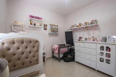 Apartamento à venda com 110m², 3 quartos e 2 vagasQuarto 2