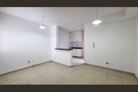 Sala de casa para alugar com 2 quartos, 70m² em Jardim Ubirajara, São Paulo