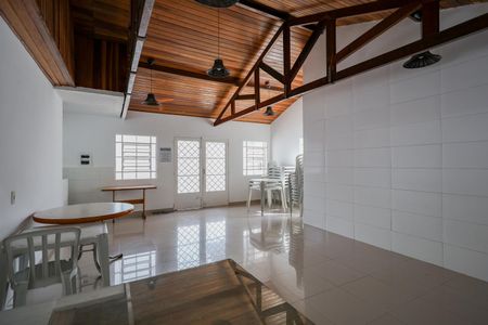Apartamento para alugar com 39m², 2 quartos e 1 vagaÁrea comum - Salão de festas