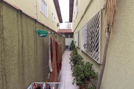 Casa à venda com 134m², 3 quartos e 2 vagasCorredor externo