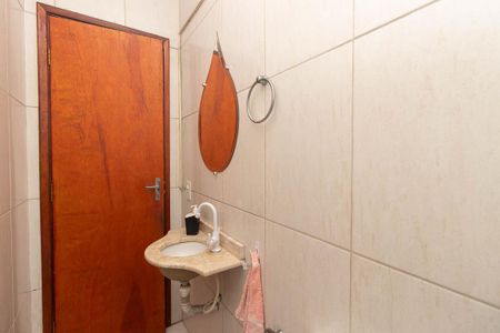 Casa à venda com 134m², 3 quartos e 2 vagasLavabo