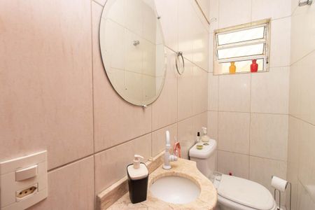 Casa à venda com 134m², 3 quartos e 2 vagasLavabo