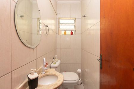 Casa à venda com 134m², 3 quartos e 2 vagasLavabo