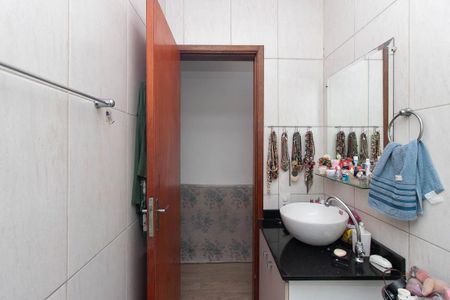 Casa à venda com 134m², 3 quartos e 2 vagasBanheiro da Suíte 2