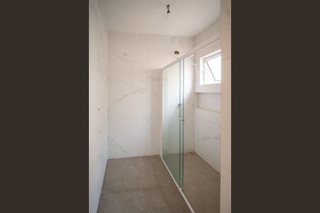 Casa à venda com 250m², 4 quartos e 3 vagas Casa à venda com 250m², 4 quartos e 3 vagasBanheiro social