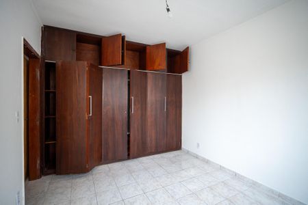 Casa à venda com 250m², 4 quartos e 3 vagas Casa à venda com 250m², 4 quartos e 3 vagasQuarto 1