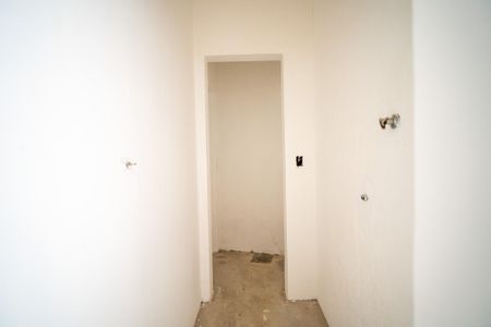 Casa à venda com 250m², 4 quartos e 3 vagas Casa à venda com 250m², 4 quartos e 3 vagasÁrea de serviço