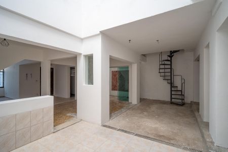 Casa à venda com 250m², 4 quartos e 3 vagas Casa à venda com 250m², 4 quartos e 3 vagasCozinha