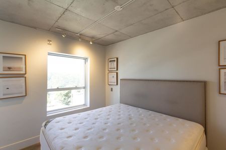 Quarto de apartamento à venda com 1 quarto, 74m² em Vila Olímpia, São Paulo