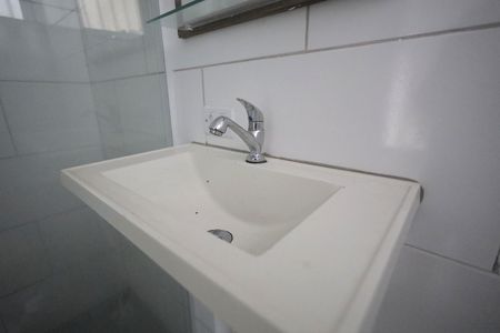 Casa para alugar com 65m², 2 quartos e sem vagaBanheiro