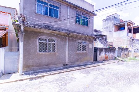 Sala vista de casa para alugar com 2 quartos, 100m² em Inhaúma, Rio de Janeiro