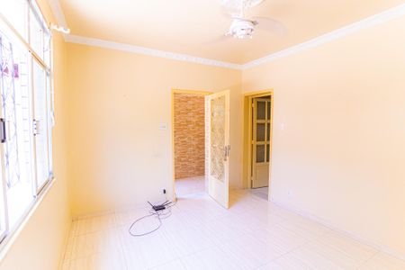 Sala de casa para alugar com 2 quartos, 100m² em Inhaúma, Rio de Janeiro