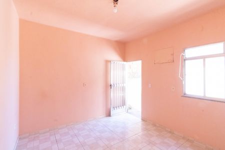Sala de casa para alugar com 2 quartos, 40m² em Santíssimo, Rio de Janeiro