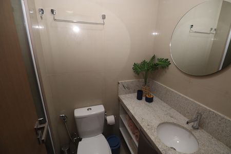 Banheiro de apartamento para alugar com 1 quarto, 35m² em Graça, Salvador