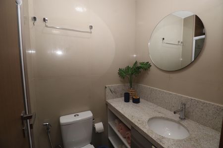 Banheiro de apartamento para alugar com 1 quarto, 35m² em Graça, Salvador