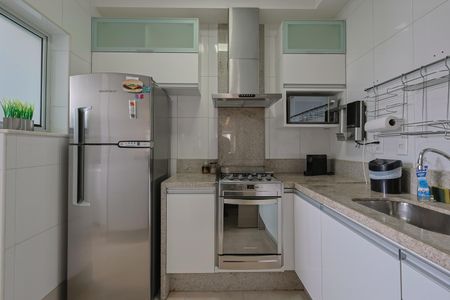 Apartamento à venda com 97m², 2 quartos e 2 vagasCozinha