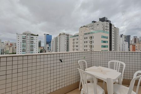 Apartamento à venda com 97m², 2 quartos e 2 vagasVaranda