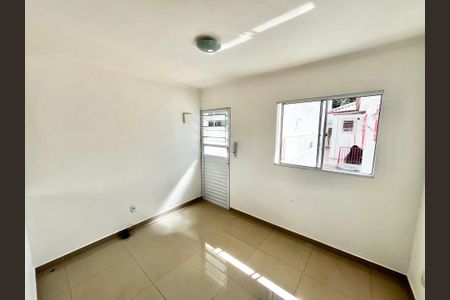 Casa para alugar com 25m², 1 quarto e sem vaga Casa para alugar com 25m², 1 quarto e sem vagaSala/Cozinha
