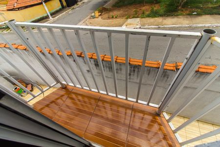 Casa para alugar com 90m², 2 quartos e 2 vagasSacada do Quarto 2