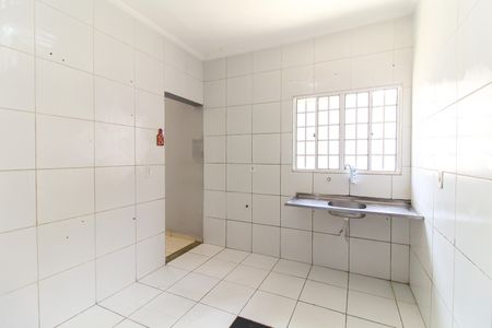 Casa para alugar com 90m², 2 quartos e 2 vagasCozinha