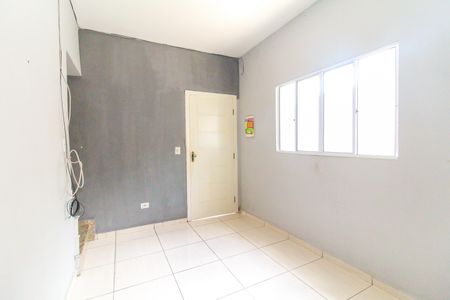 Sala de casa para alugar com 2 quartos, 90m² em Limoeiro, São Paulo