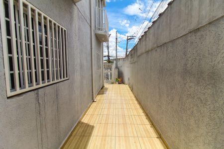 Casa para alugar com 90m², 2 quartos e 2 vagasQuintal