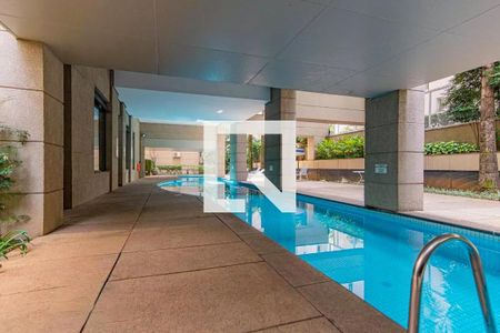 Apartamento à venda com 29m², 1 quarto e 1 vaga Apartamento à venda com 29m², 1 quarto e 1 vagaÁrea comum - Piscina