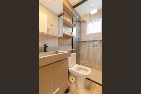 Casa à venda com 165m², 3 quartos e 3 vagasBanheiro Suíte 3