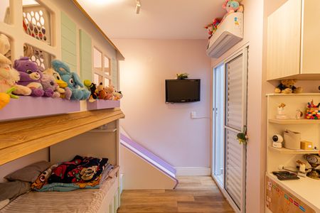 Casa à venda com 165m², 3 quartos e 3 vagasSuíte 2