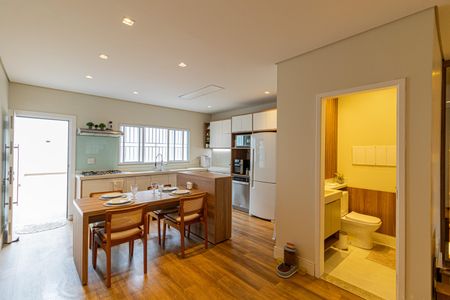 Casa à venda com 165m², 3 quartos e 3 vagasSala e Cozinha 