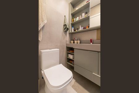 Casa à venda com 165m², 3 quartos e 3 vagasBanheiro Suíte 1