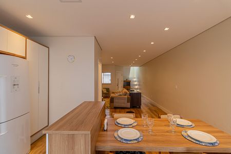 Casa à venda com 165m², 3 quartos e 3 vagasSala e Cozinha 