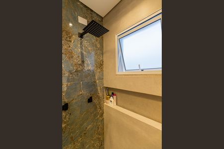 Casa à venda com 165m², 3 quartos e 3 vagasBanheiro Suíte 1