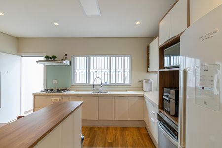 Casa à venda com 165m², 3 quartos e 3 vagasSala e Cozinha 