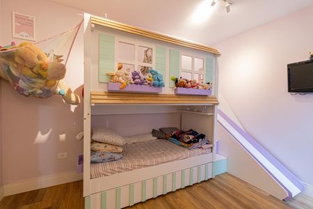 Casa à venda com 165m², 3 quartos e 3 vagasSuíte 2