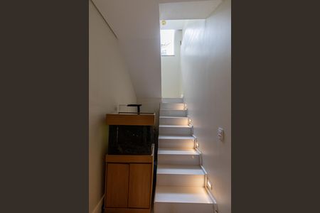 Casa à venda com 165m², 3 quartos e 3 vagasEscada