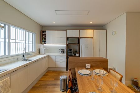 Sala e Cozinha  de casa à venda com 3 quartos, 165m² em Vila Ré, São Paulo