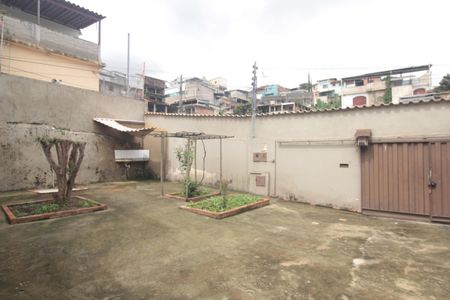 Casa para alugar com 300m², 3 quartos e 4 vagasQuintal